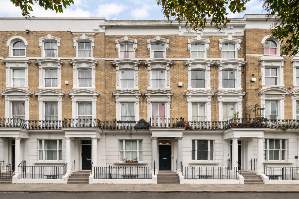 Property photo 1 of 10 Front (Exterior)