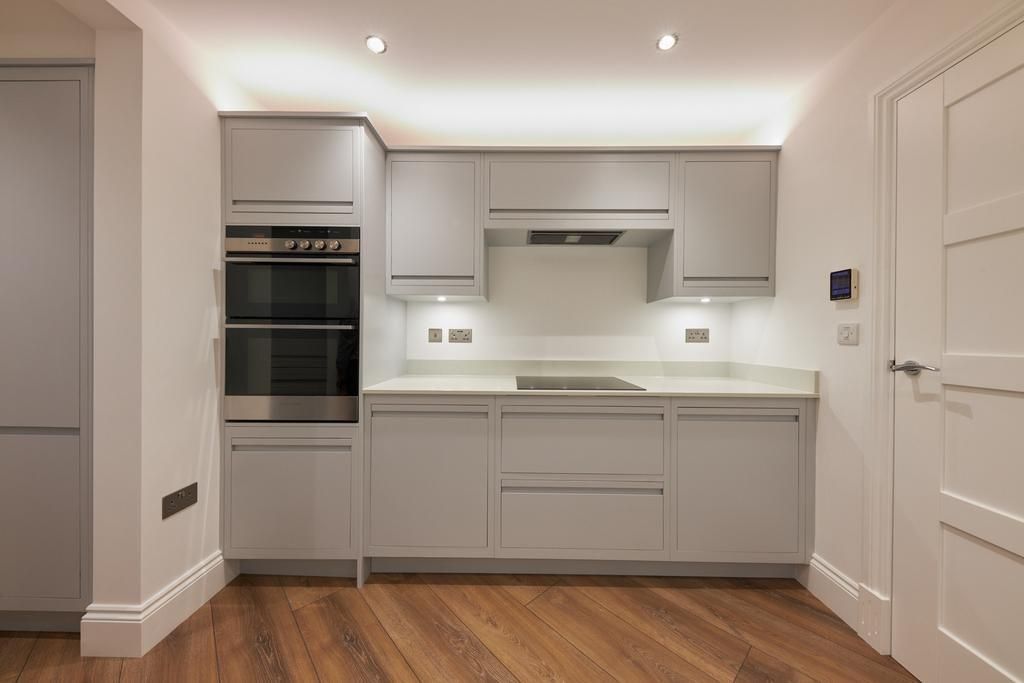 Property photo 2 of 9 Kitchen