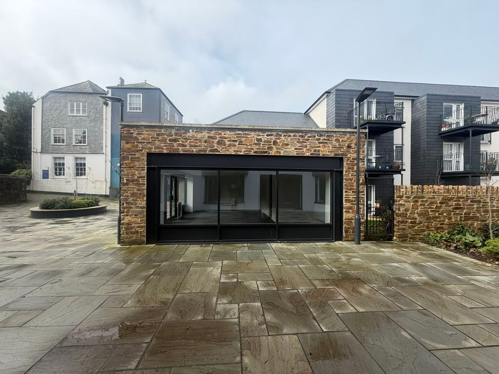 Property photo 2 of 11 Photo 4