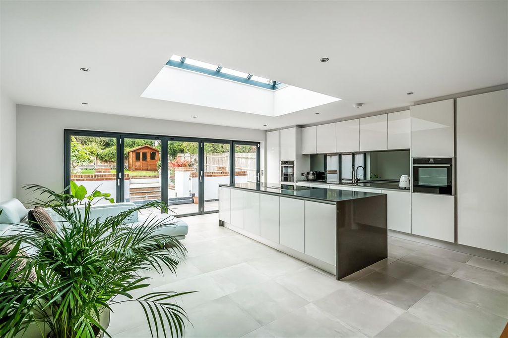 Property photo 2 of 39 46A-Uplands-Road-19.Jpg