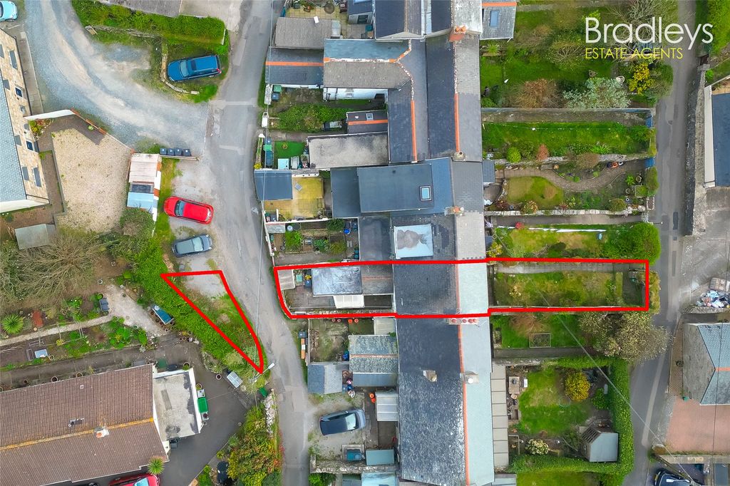 Property photo 2 of 18 Picture No. 01