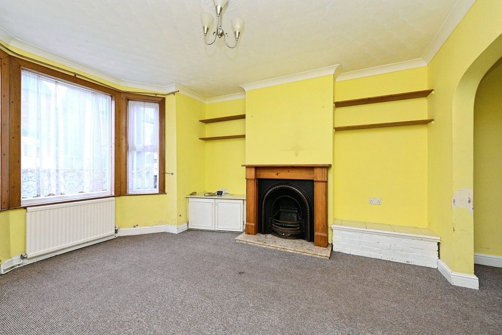 Property photo 3 of 18