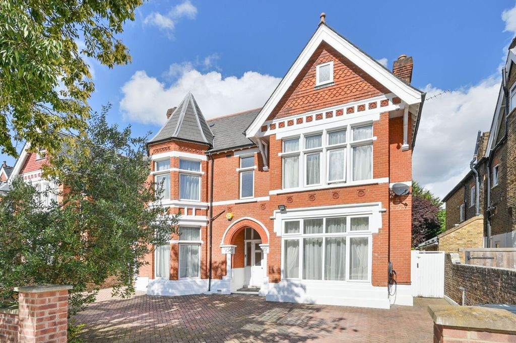 Property photo 1 of 29