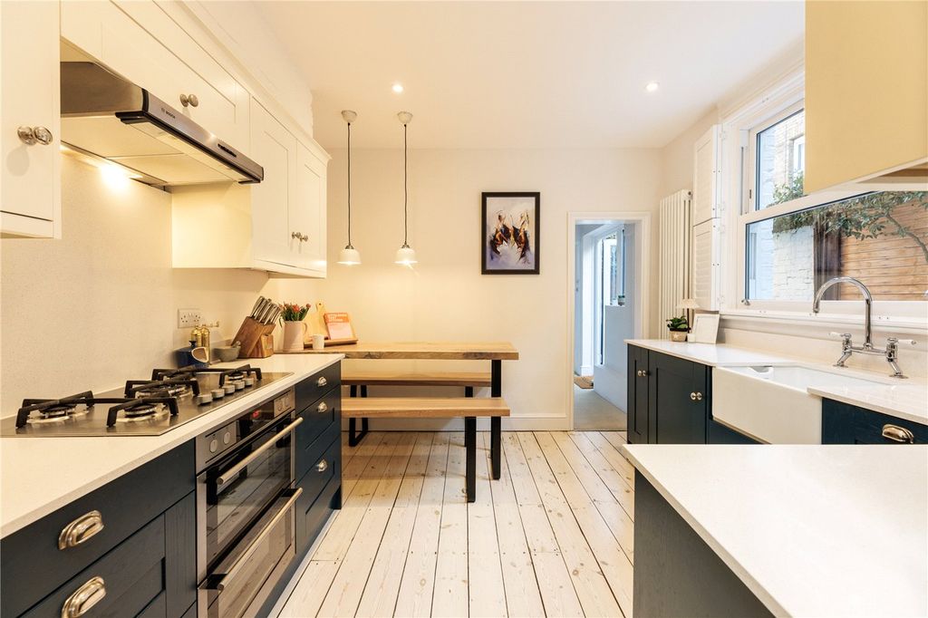 Property photo 3 of 9 Picture No. 06