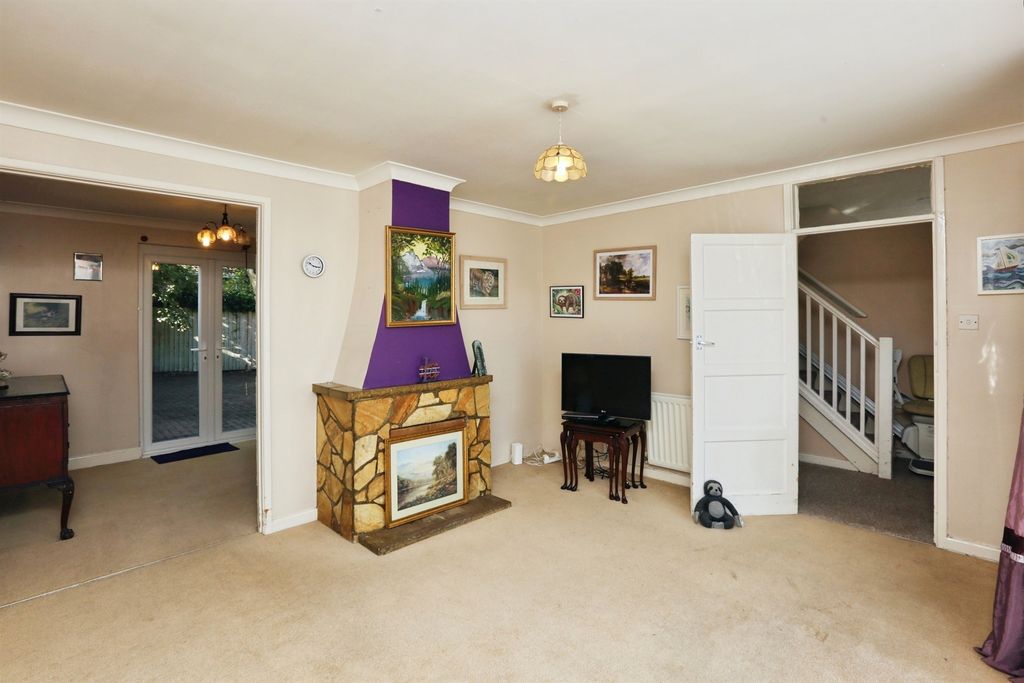 Property photo 3 of 14