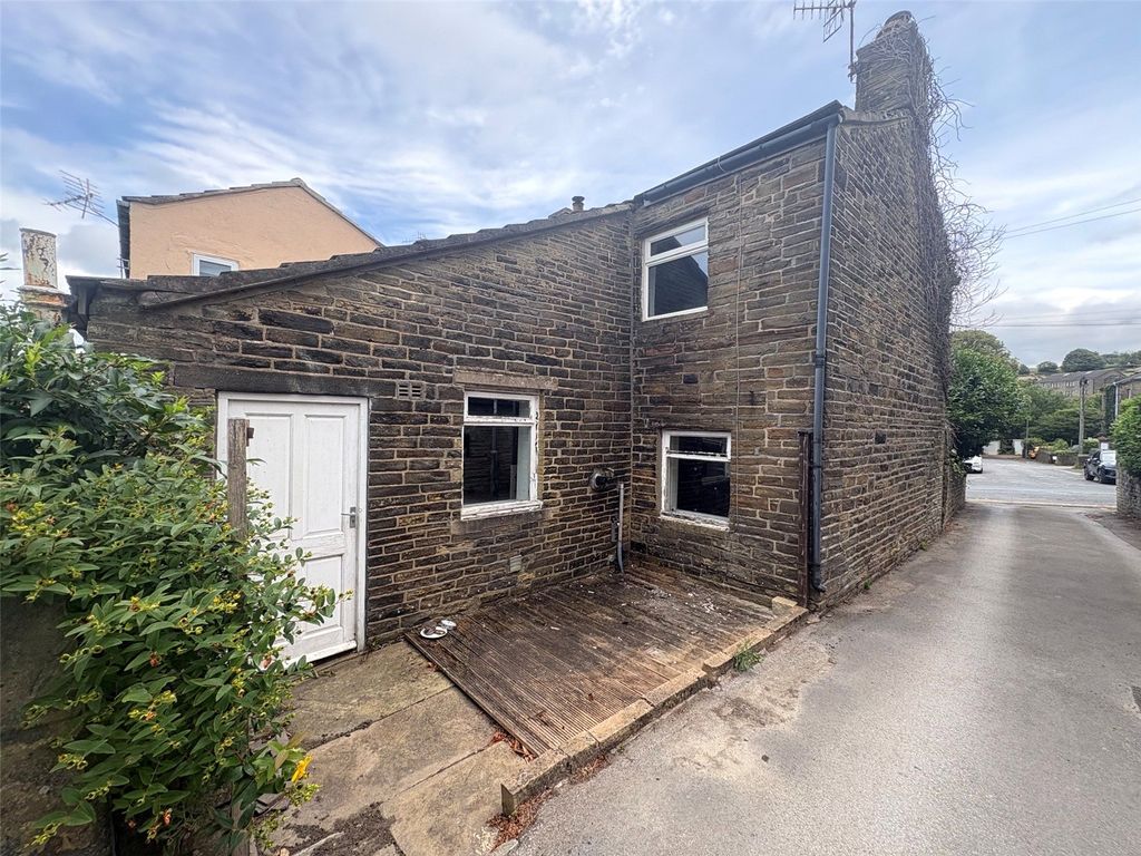 Property photo 1 of 13 Rear
