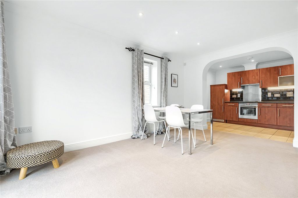 Property photo 2 of 10 Photo 07