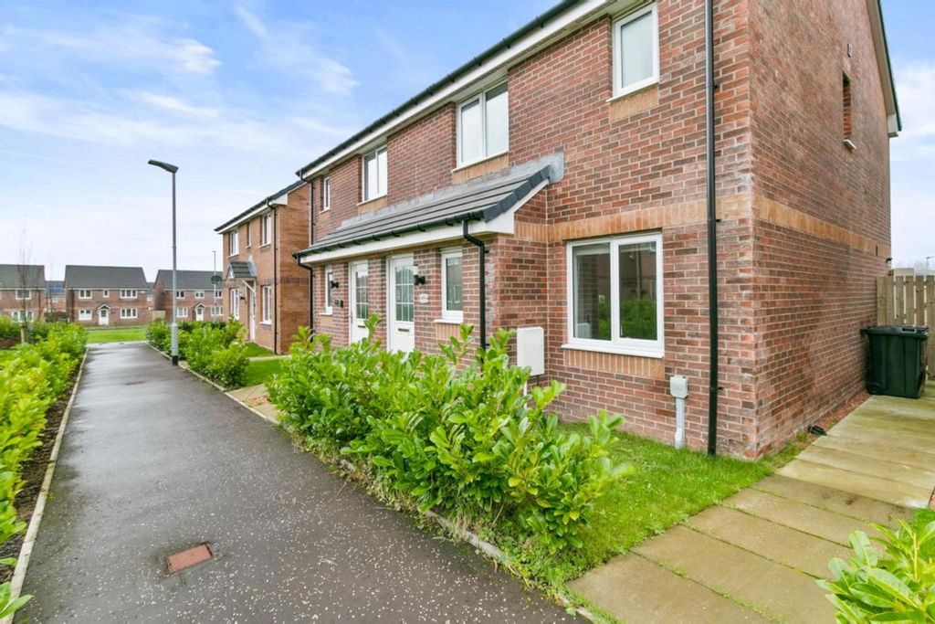 Property photo 2 of 25