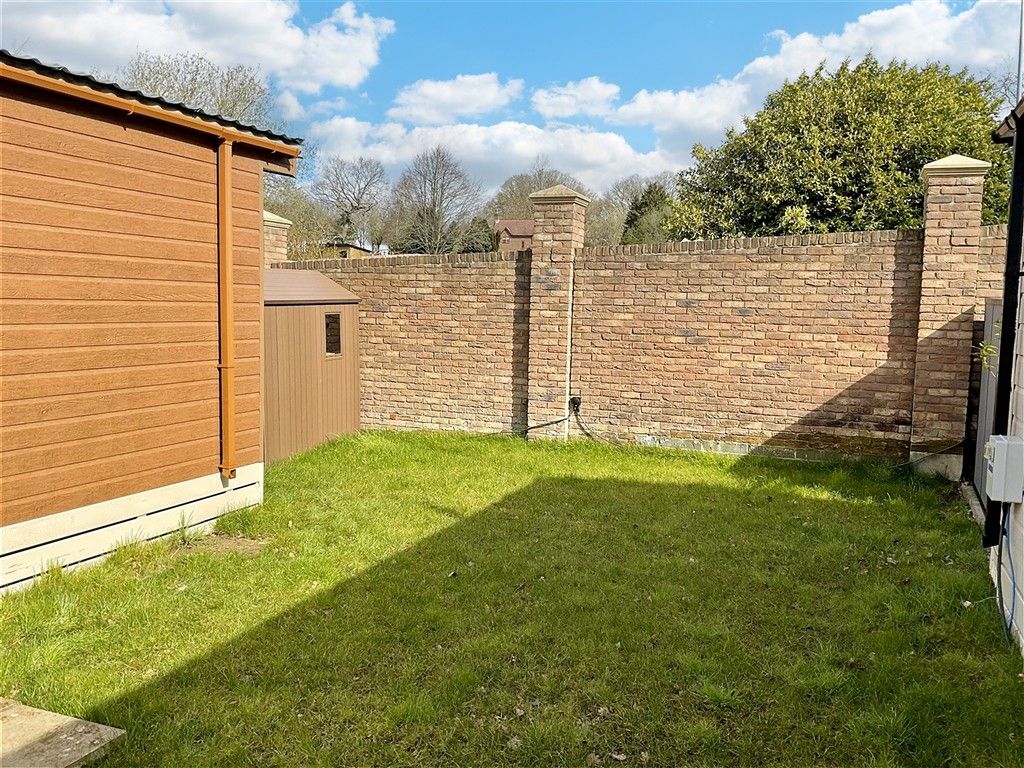 Property photo 2 of 10 Outside