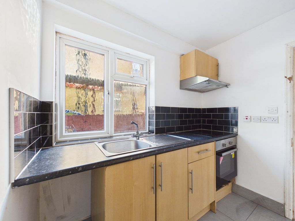 Property photo 2 of 15 Picture No. 28