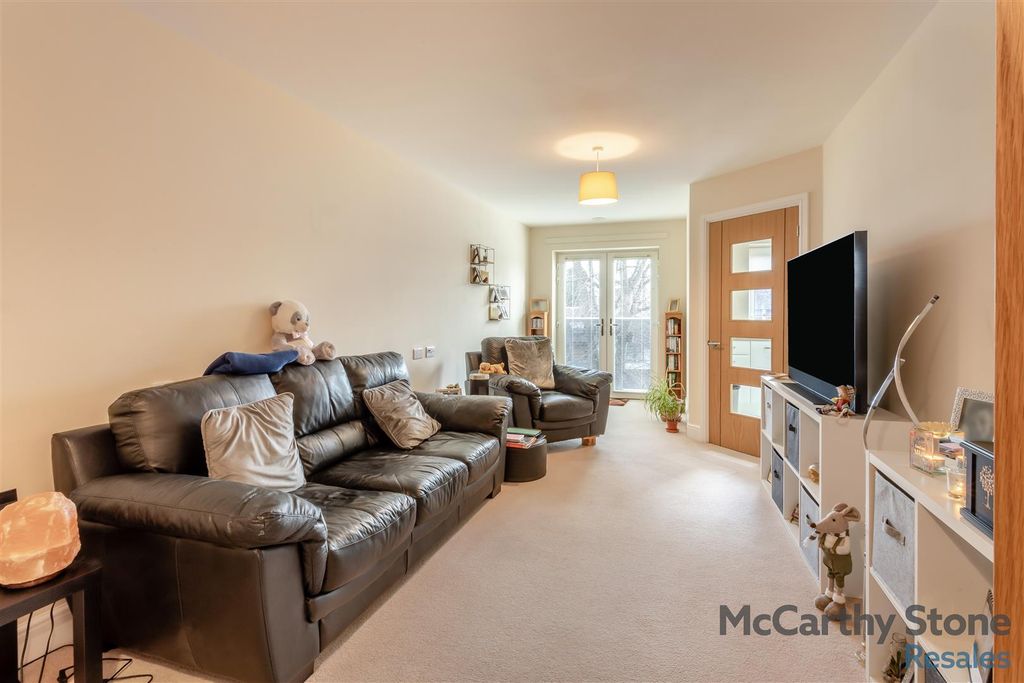 Property photo 2 of 33 8672857-Interior12.Jpg