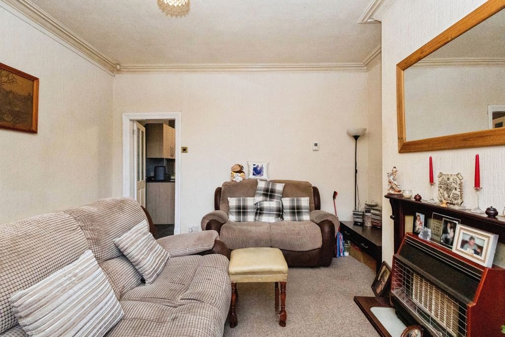 Property photo 3 of 17 Pbox-Img.Jpg