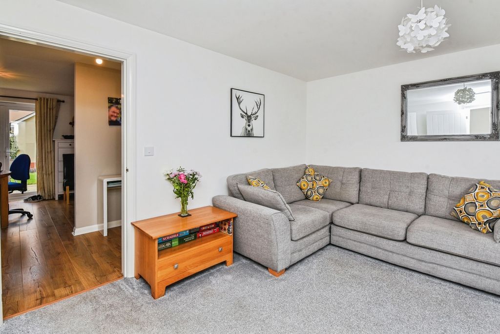 Property photo 3 of 17 Photo