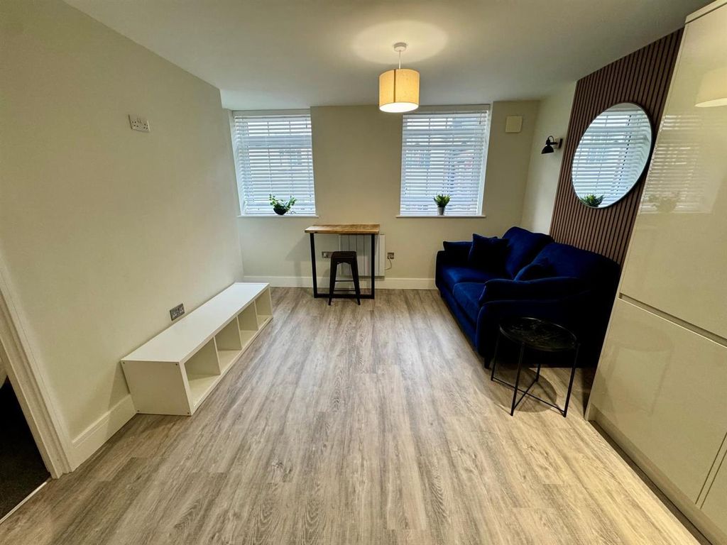 Property photo 2 of 9 Ywlbk2l1Pecg5Vx5c55Zcq.Jpg