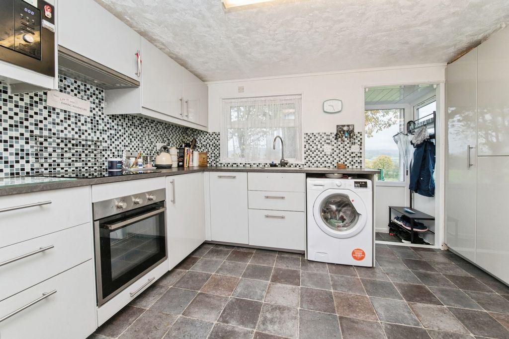 Property photo 2 of 18 Pbox-Img.Jpg