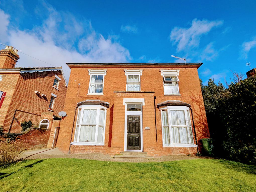 Property photo 2 of 9