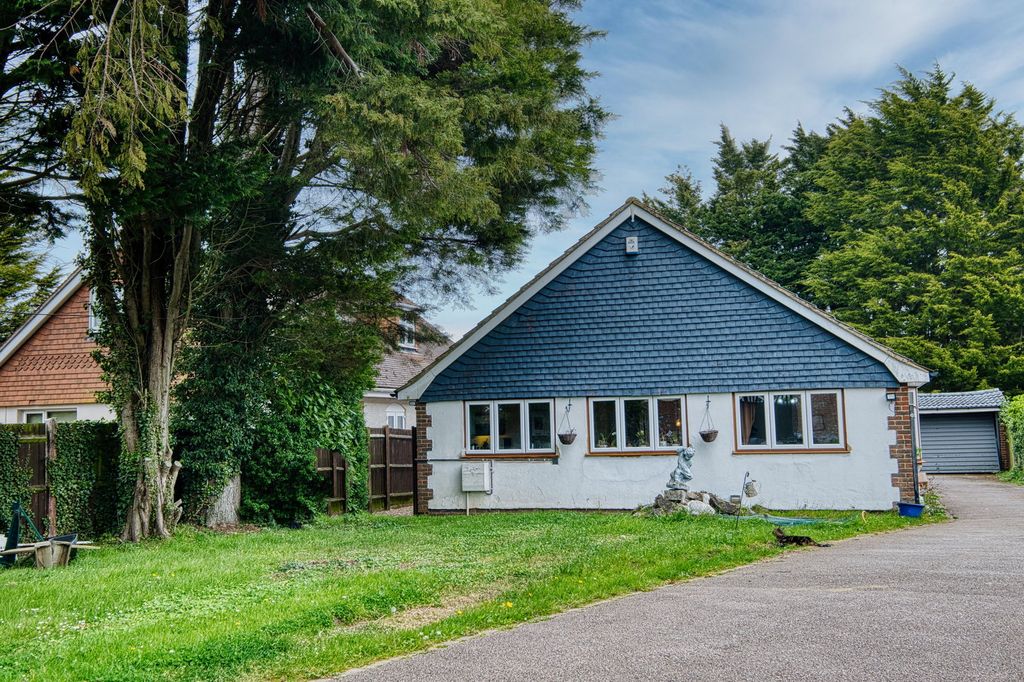 Property photo 3 of 39