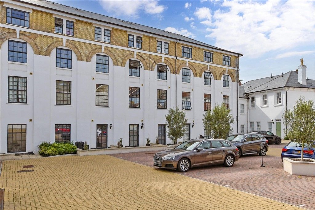 Property photo 1 of 15 Rear Elevation