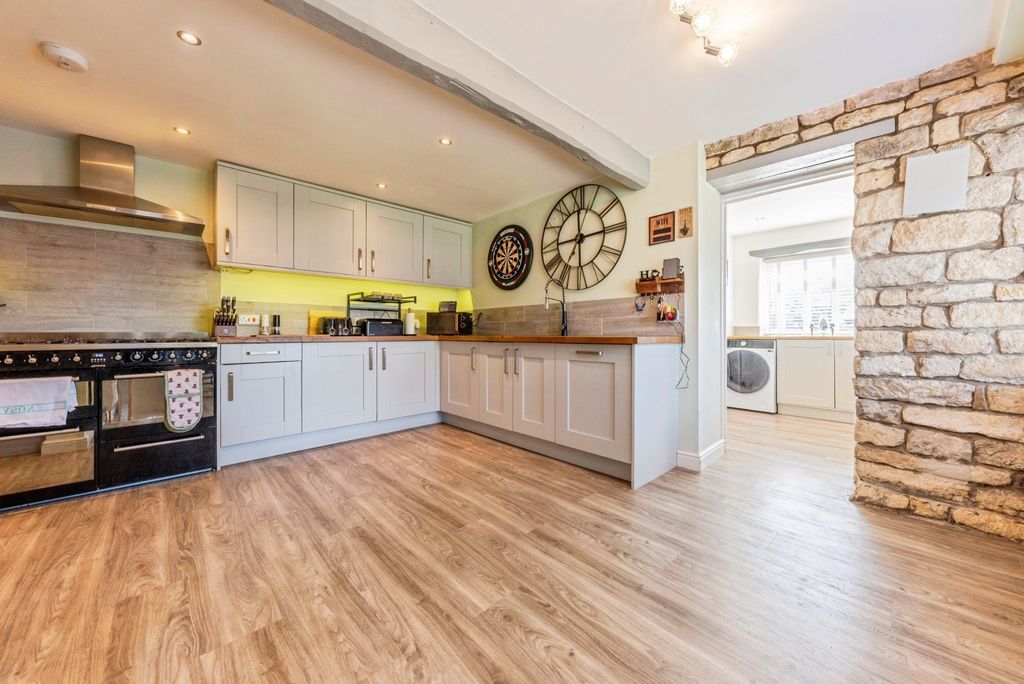 Property photo 2 of 15 256_Harrowby_Lane-23