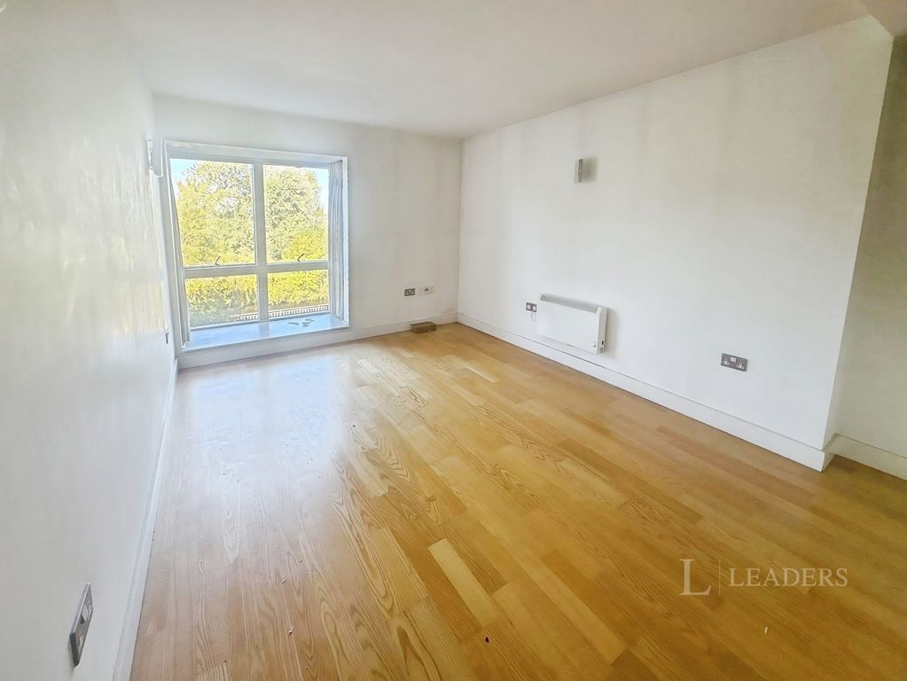 Property photo 2 of 8 Pbox-Img.Jpg