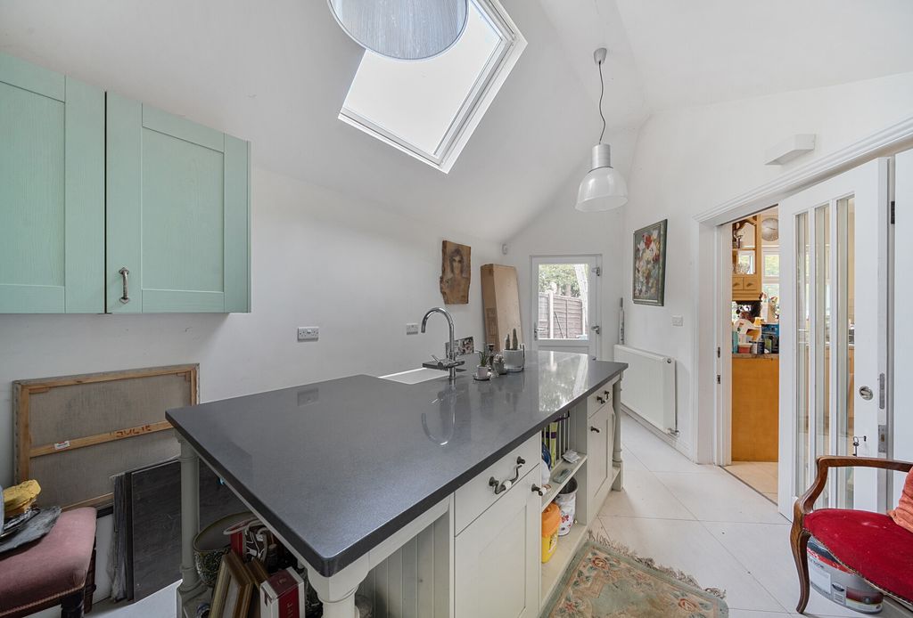 Property photo 1 of 11 21-681Ba79B214F5-...