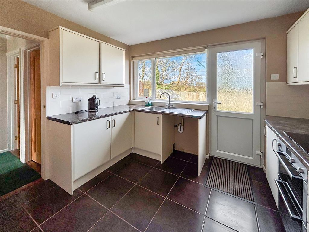 Additional image 6 of 3 bed detached bungalow for saleCarnsew Close, Mabe Burnthouse, Penryn TR10