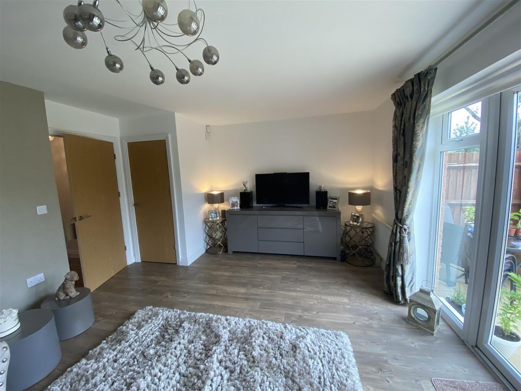 Property photo 3 of 17