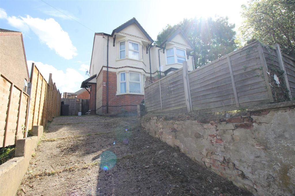 Property photo 2 of 10 Img_8737.Jpg