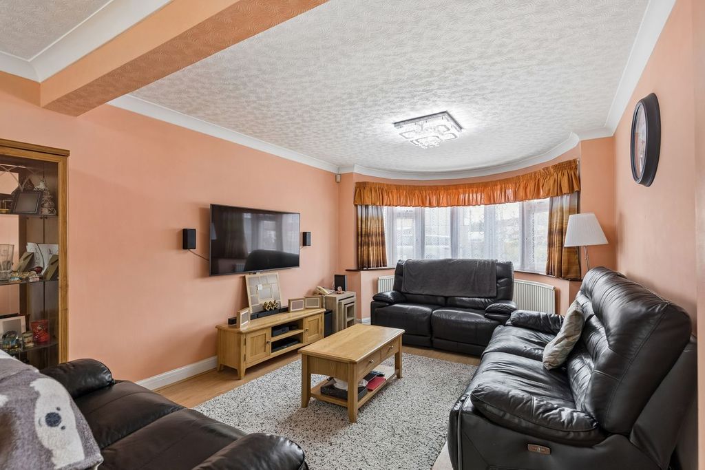 Property photo 2 of 22