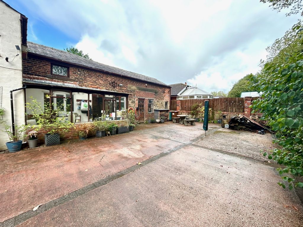 Property photo 2 of 19