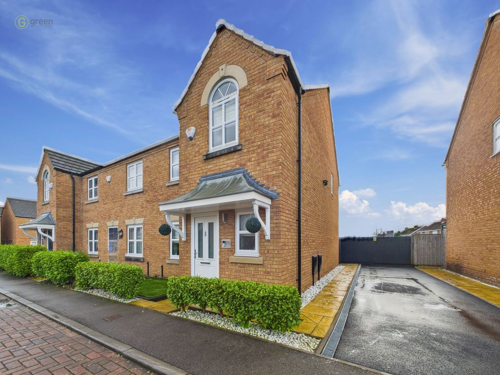 Property photo 1 of 43