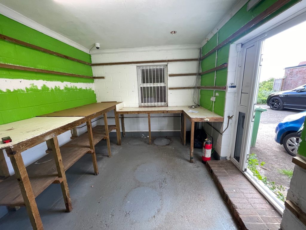 Property photo 2 of 4