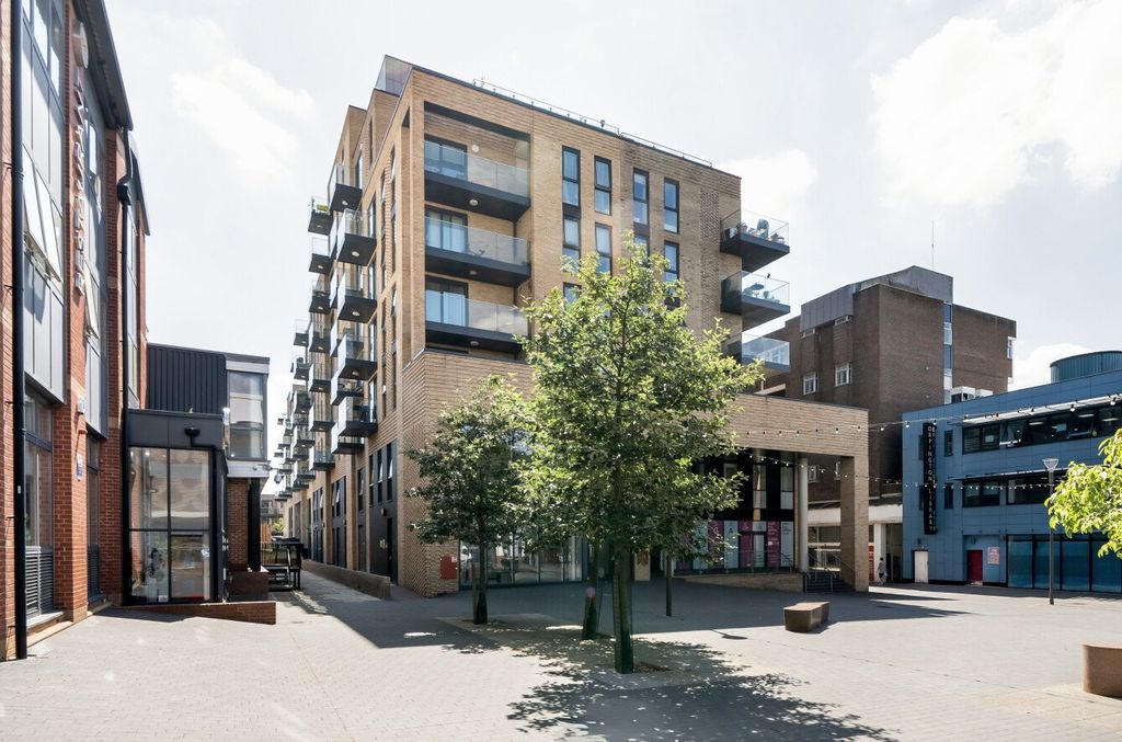 Property photo 1 of 19 External