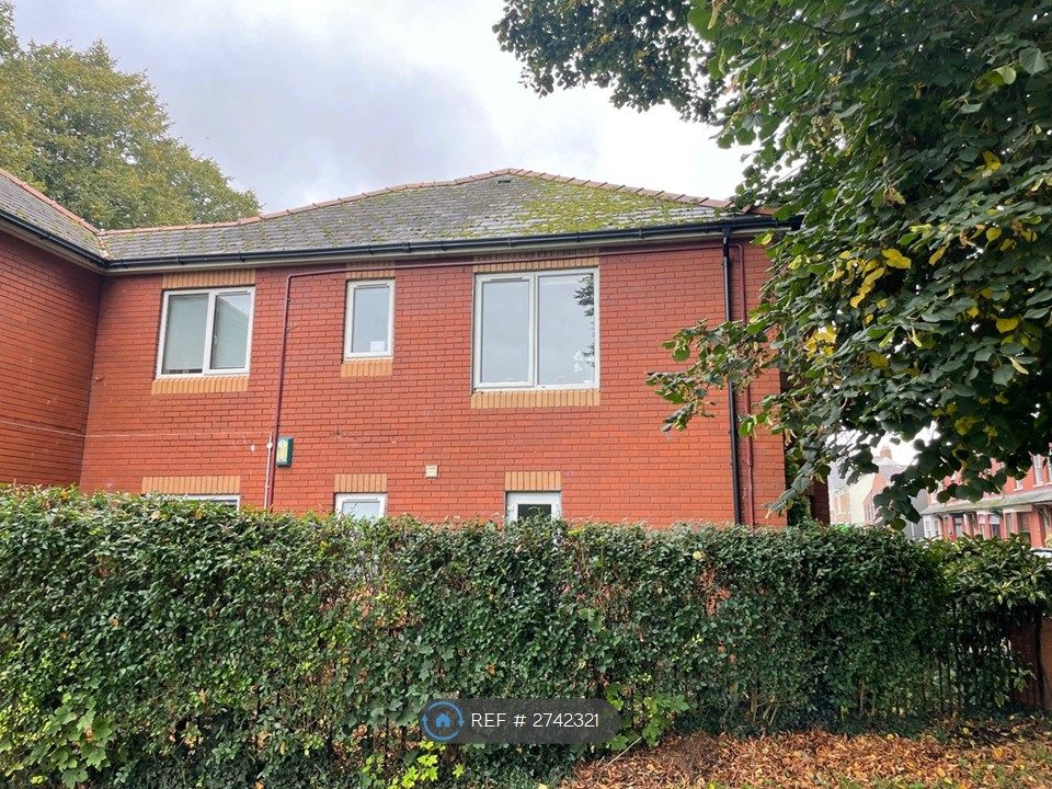 Property photo 2 of 11 Overlooking Pontcanna Field