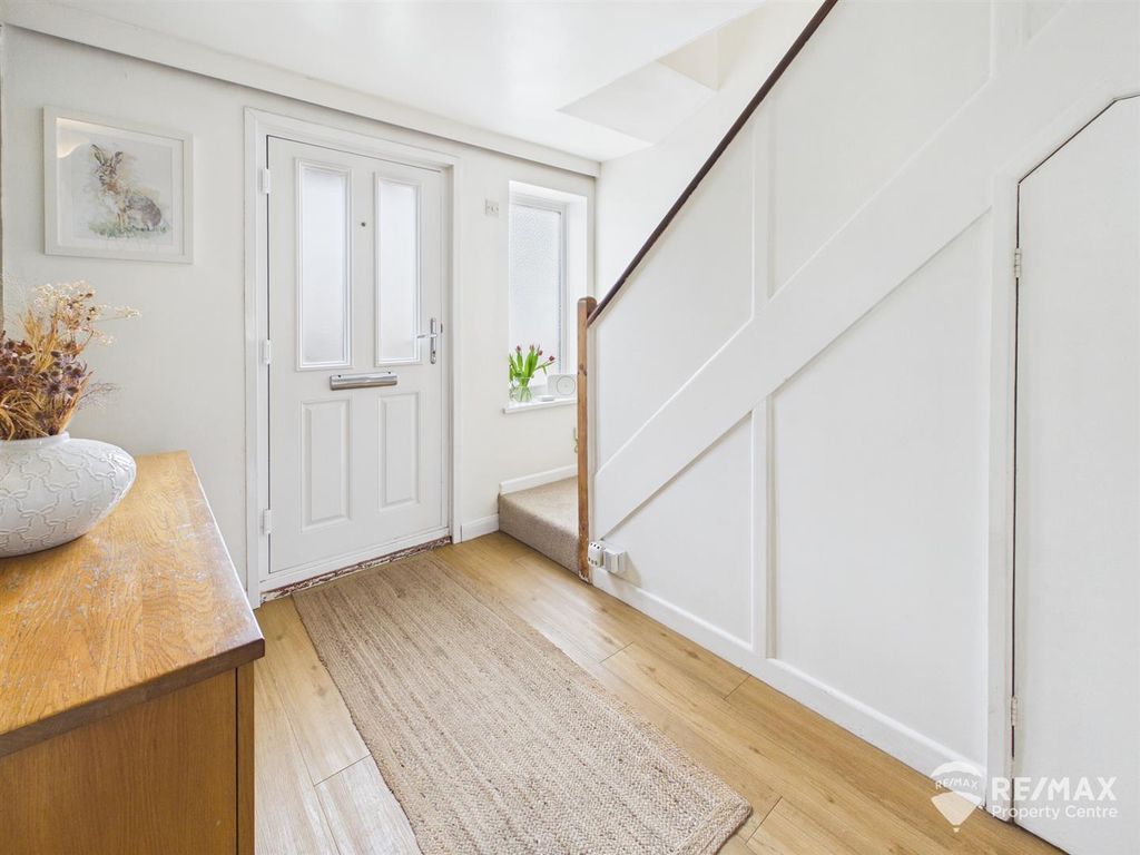 Property photo 2 of 27 Cam02842G0-Pr0354-Still006.Jpg