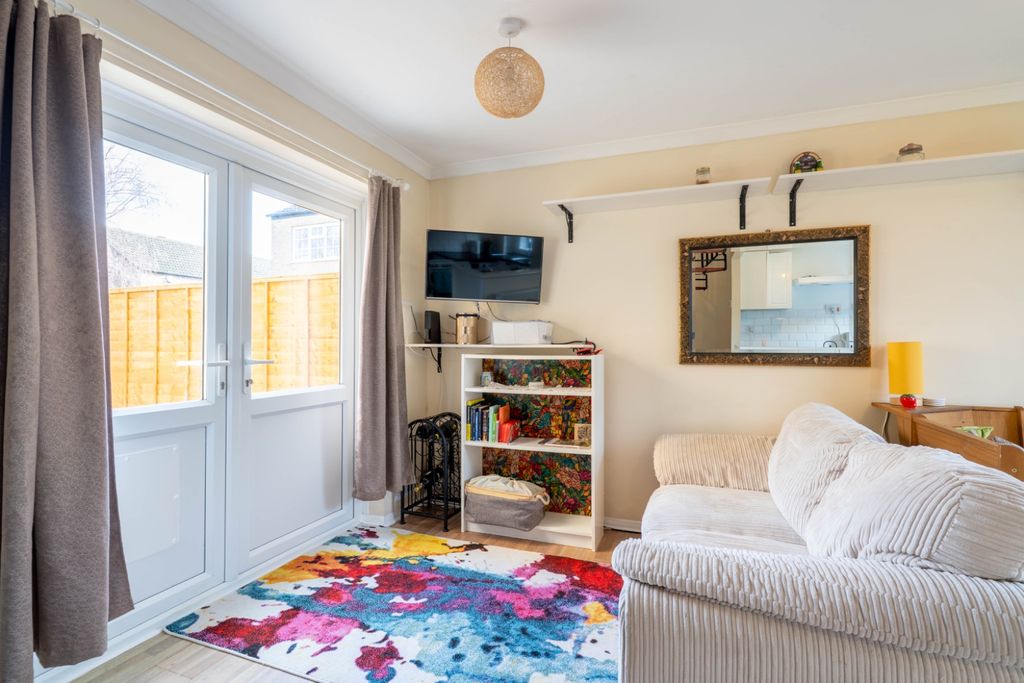 Property photo 3 of 14 4840143