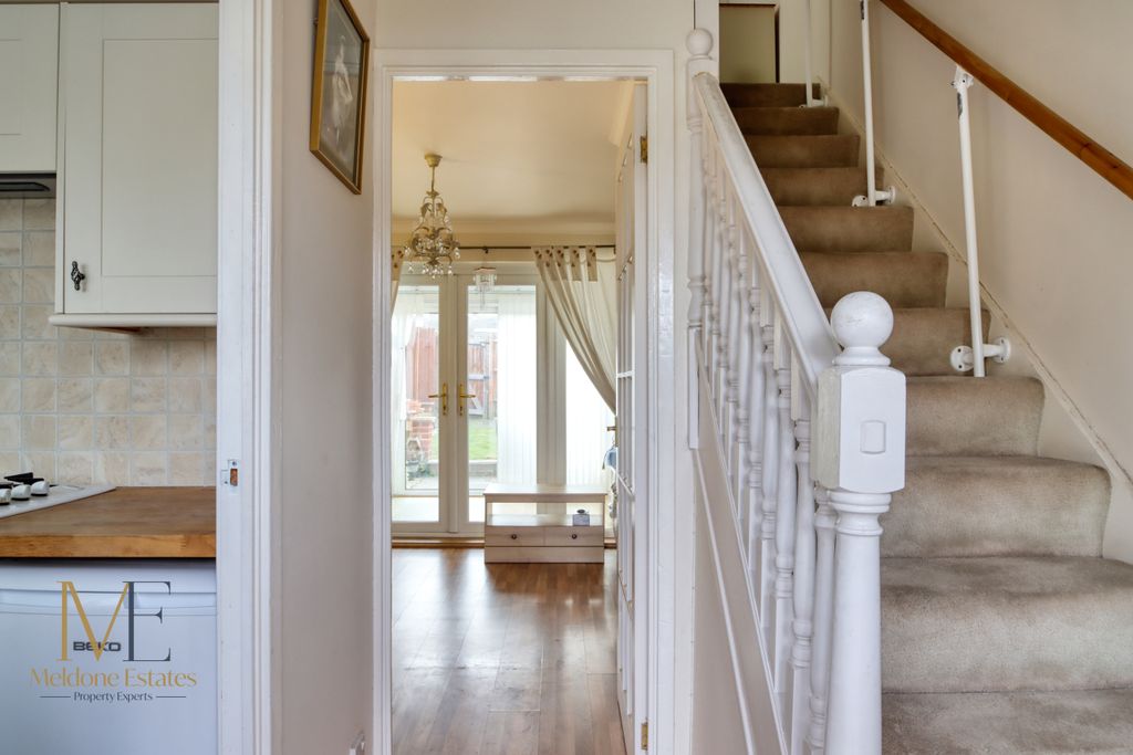 Property photo 2 of 16 Hallway