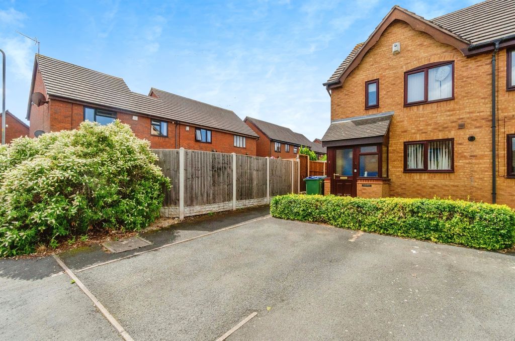 Property photo 1 of 15