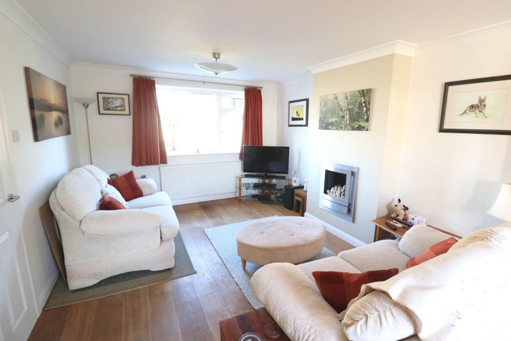 Property photo 2 of 14