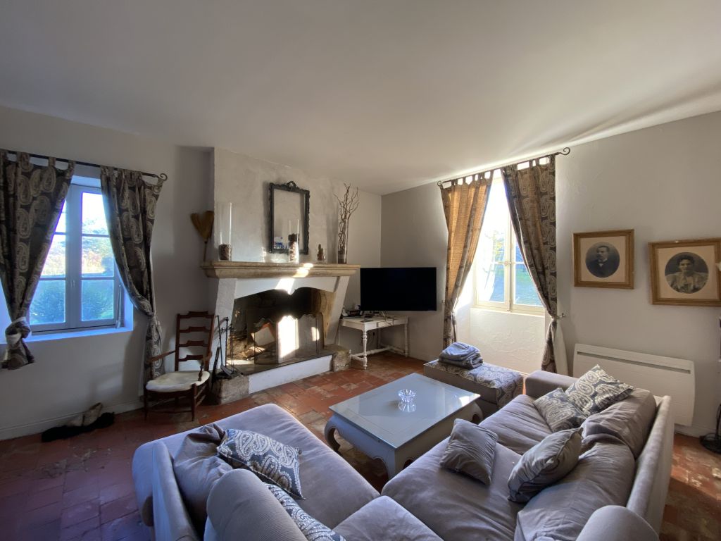 Property photo 2 of 26