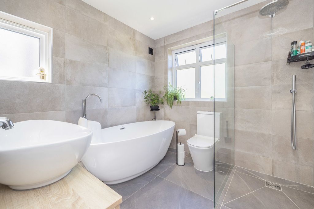 Property photo 3 of 20 Pbox-Img.Jpg