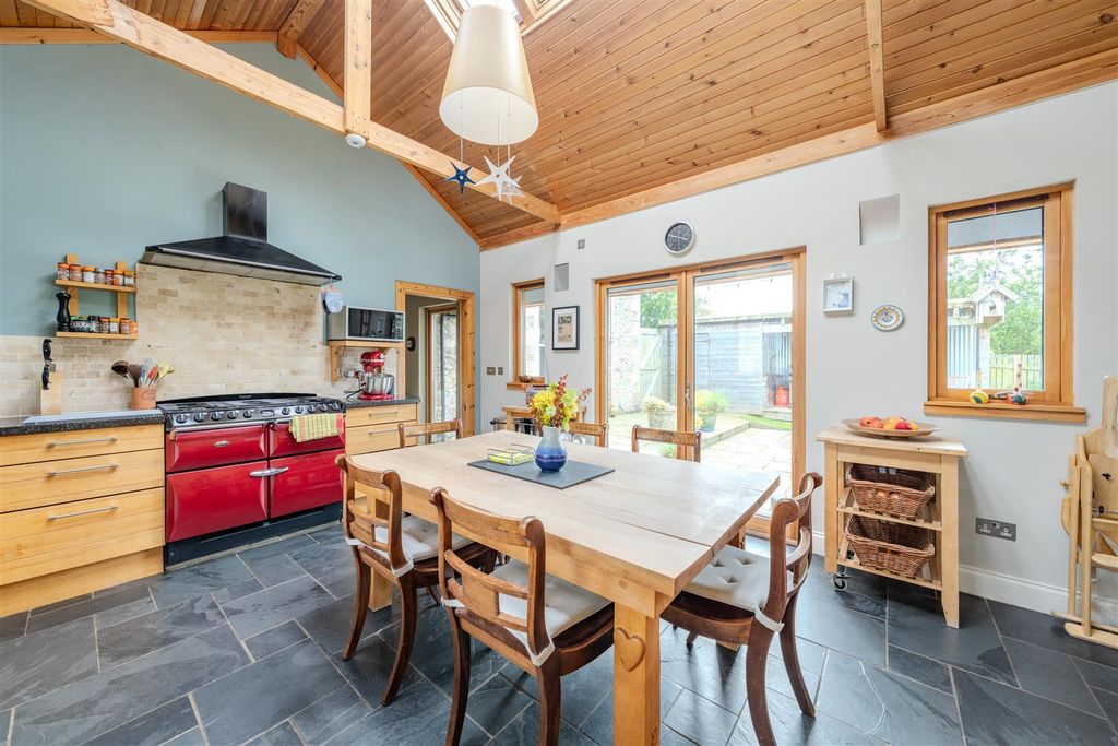 Property photo 2 of 33 Dunera-12.Jpg