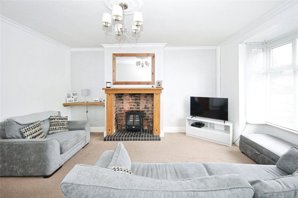 Property photo 2 of 17 Picture No. 10