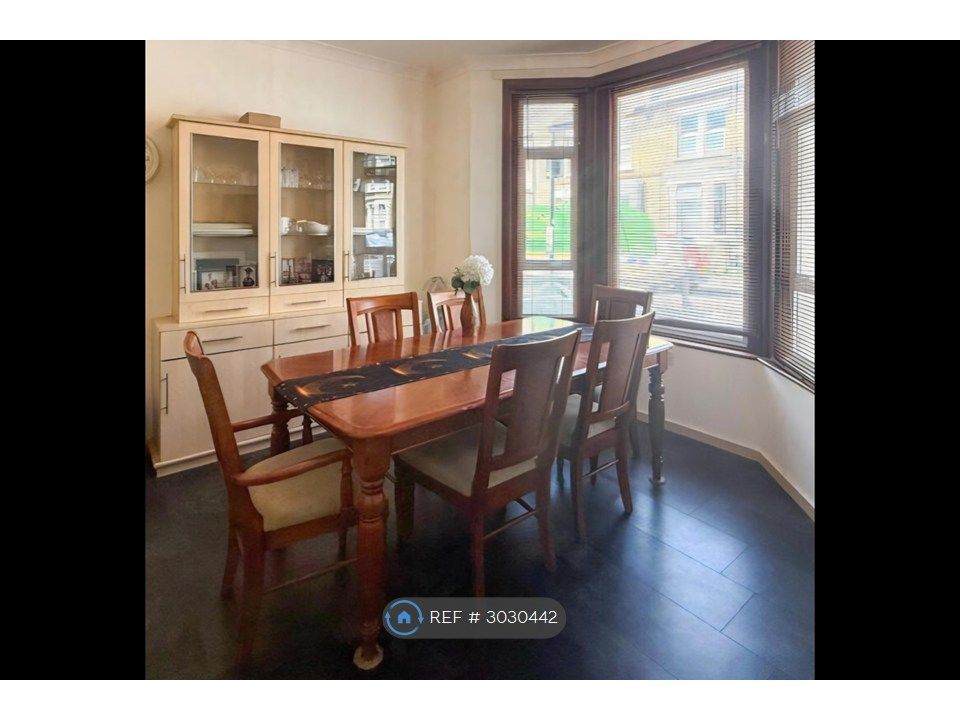 Property photo 2 of 13 Dining Room