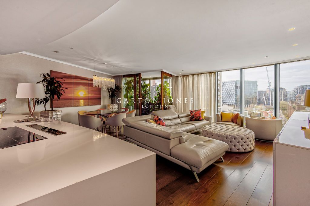 Additional image 15 of 2 bed flat to rentTower Building, 1 St Georges Wharf, London SW8