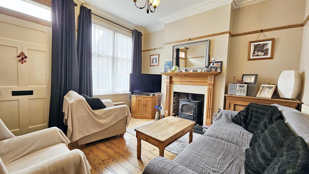 Property photo 3 of 16 1000062843.Jpg