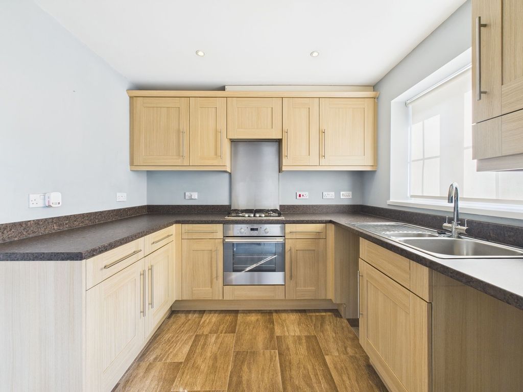 Property photo 3 of 25