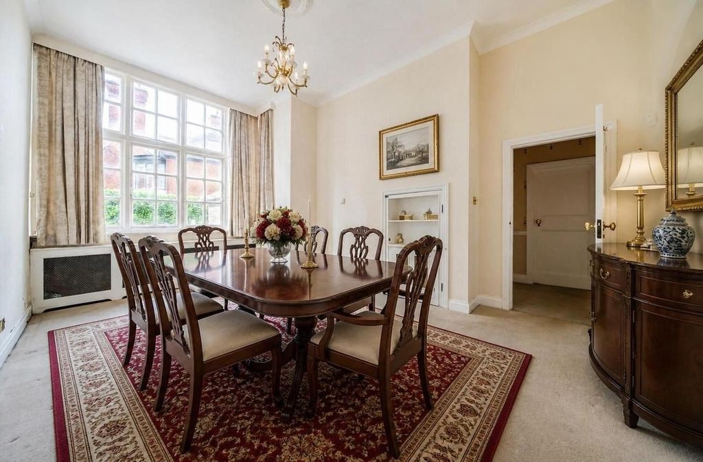 Additional image 5 of 2 bed flat for saleWilderness Road, Chislehurst, Kent BR7