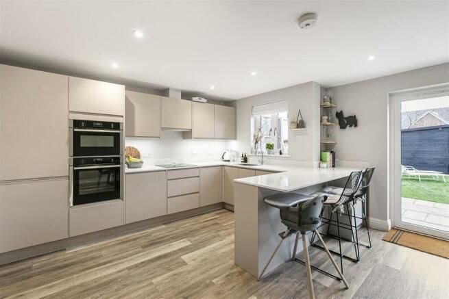 Property photo 3 of 17