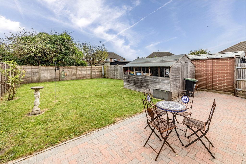 Property photo 2 of 25 Picture No. 16
